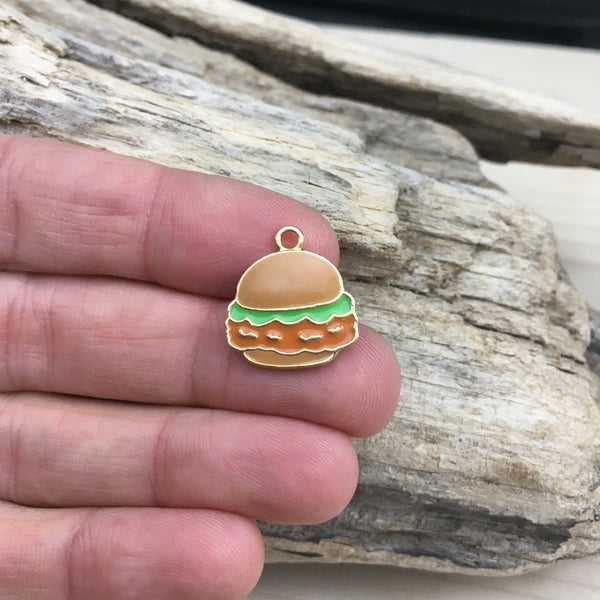 Breloque hamburger qui sera ajoutée à votre bracelet, collier ou boucles d’oreilles