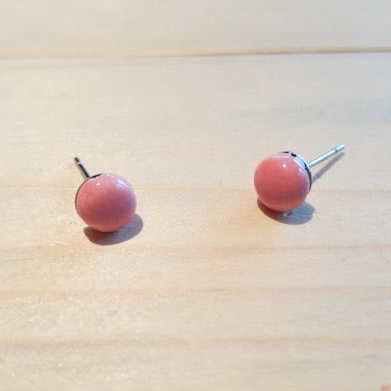 Boucles d’oreilles (les minis roses) assorties aux masques