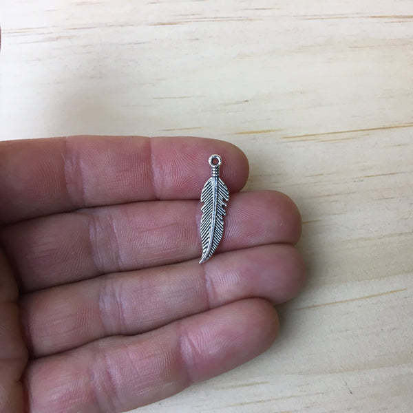 Charm ( feather )